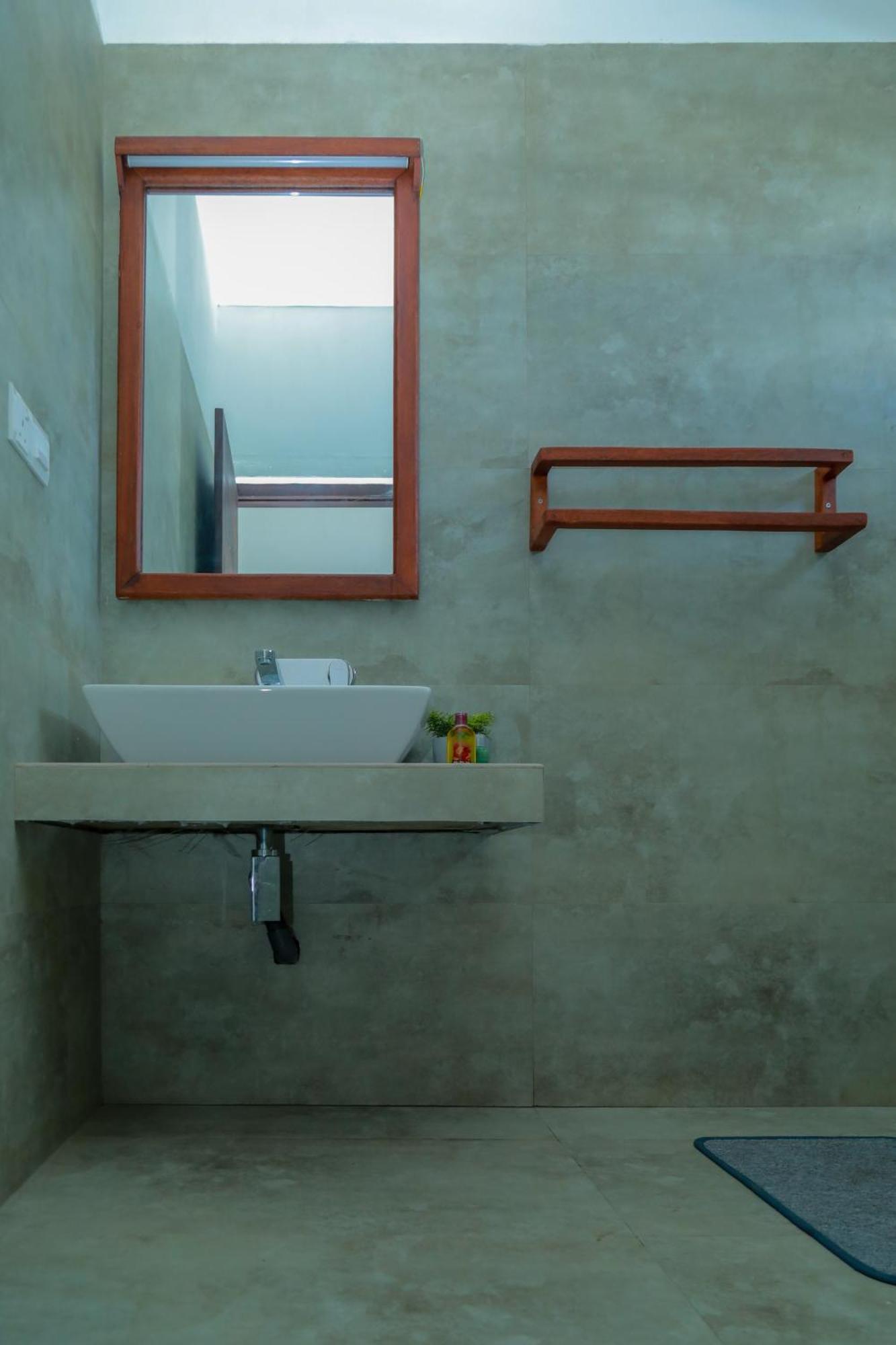 Traveller'S Hotel Hikkaduwa Dış mekan fotoğraf