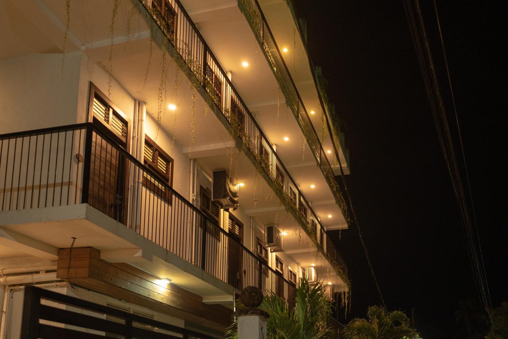 Traveller'S Hotel Hikkaduwa Dış mekan fotoğraf