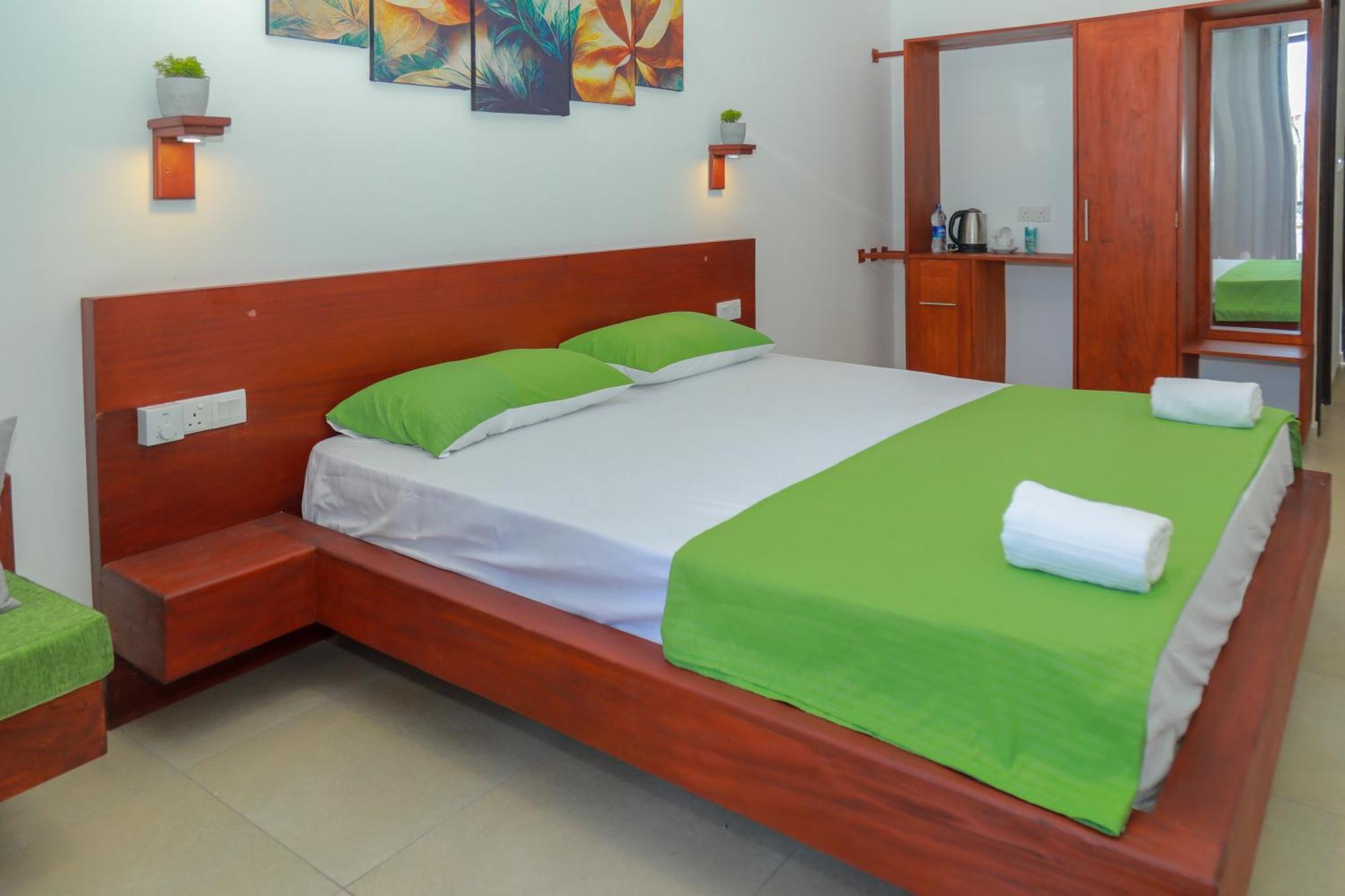 Traveller'S Hotel Hikkaduwa Dış mekan fotoğraf