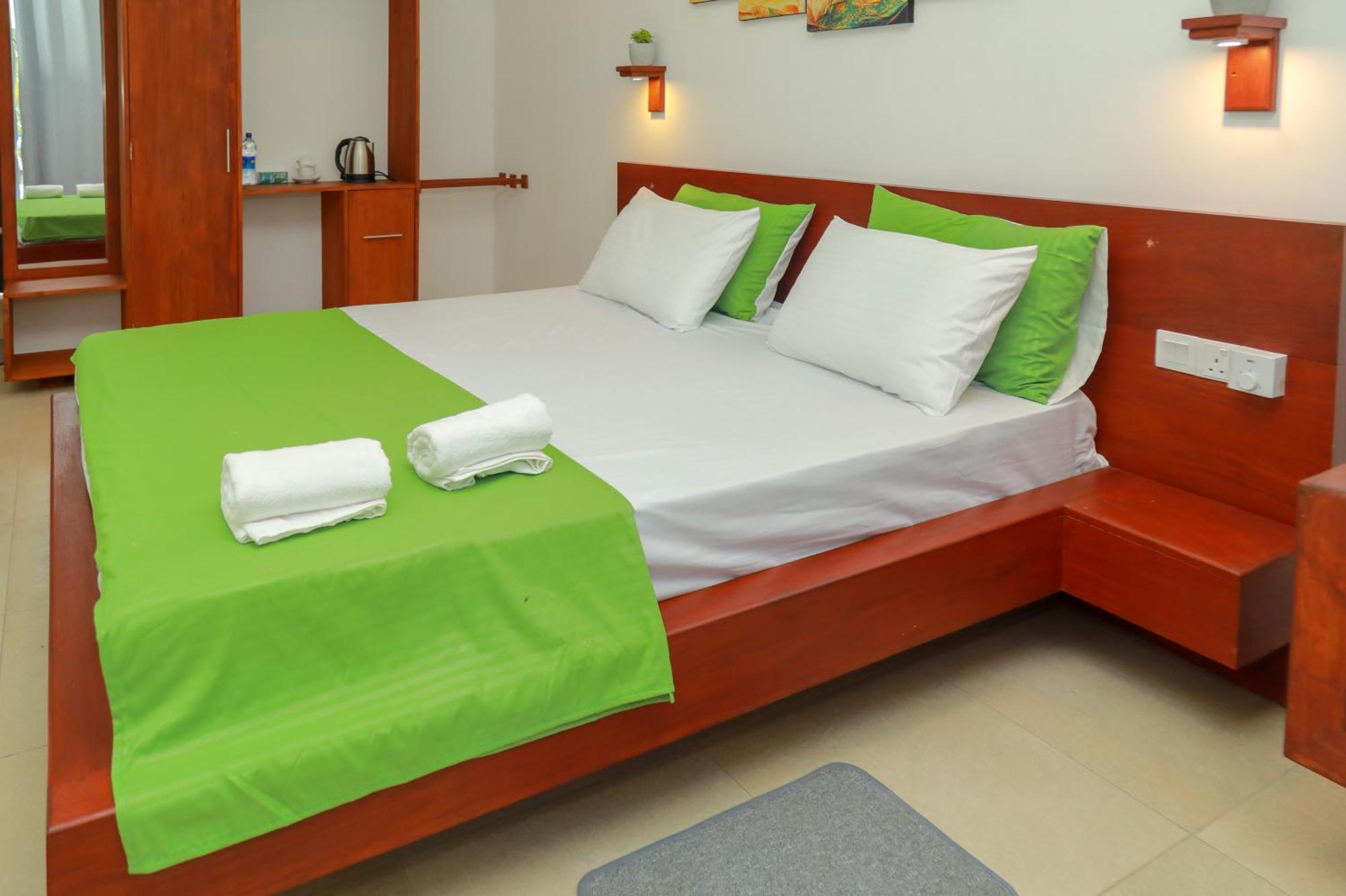 Traveller'S Hotel Hikkaduwa Dış mekan fotoğraf