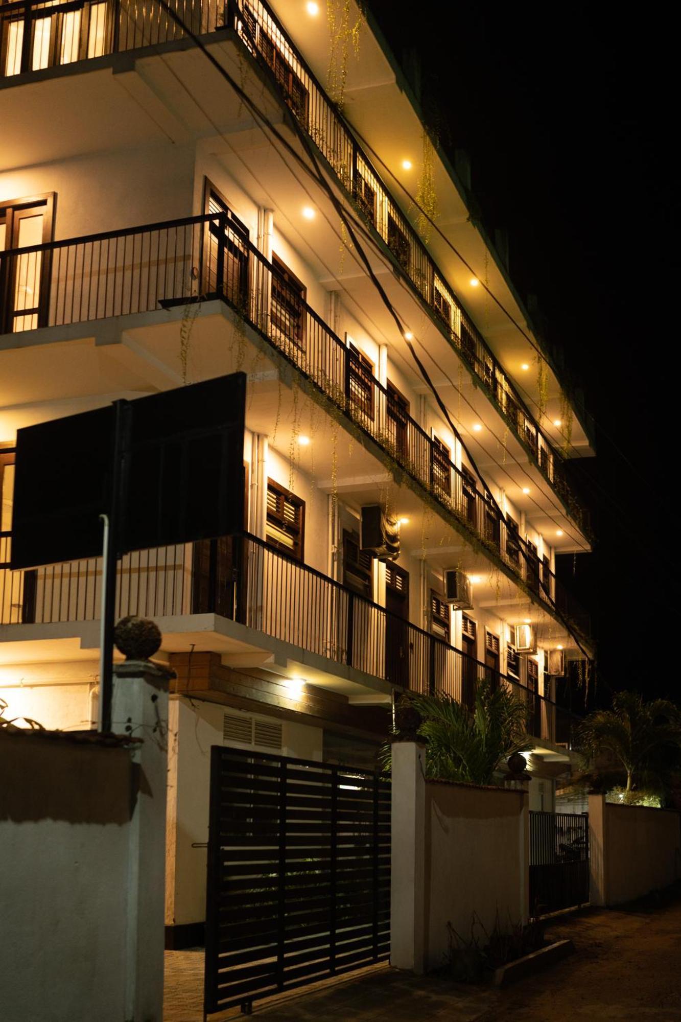 Traveller'S Hotel Hikkaduwa Dış mekan fotoğraf